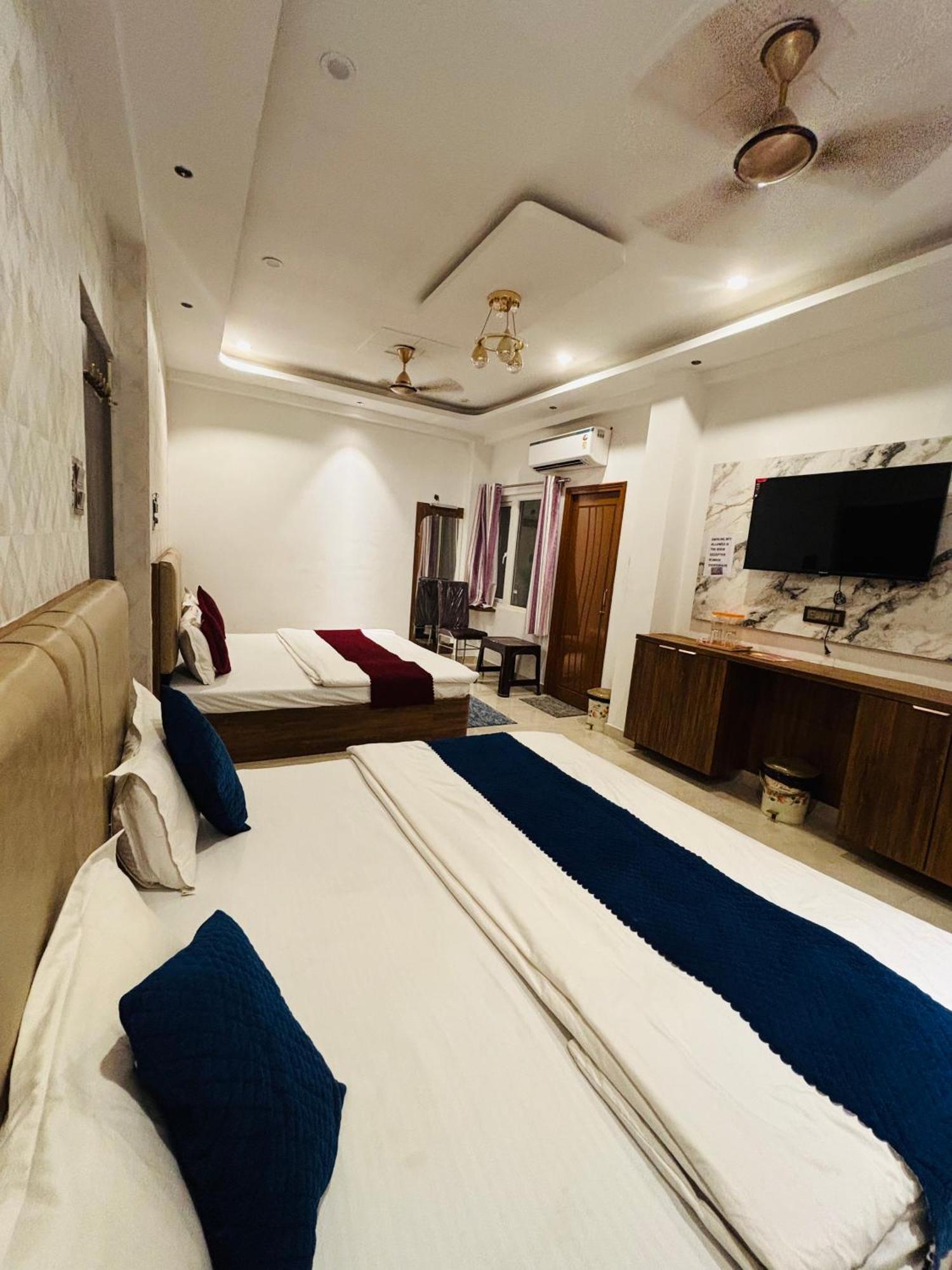 Mm Grand Hotel Varanasi Ngoại thất bức ảnh